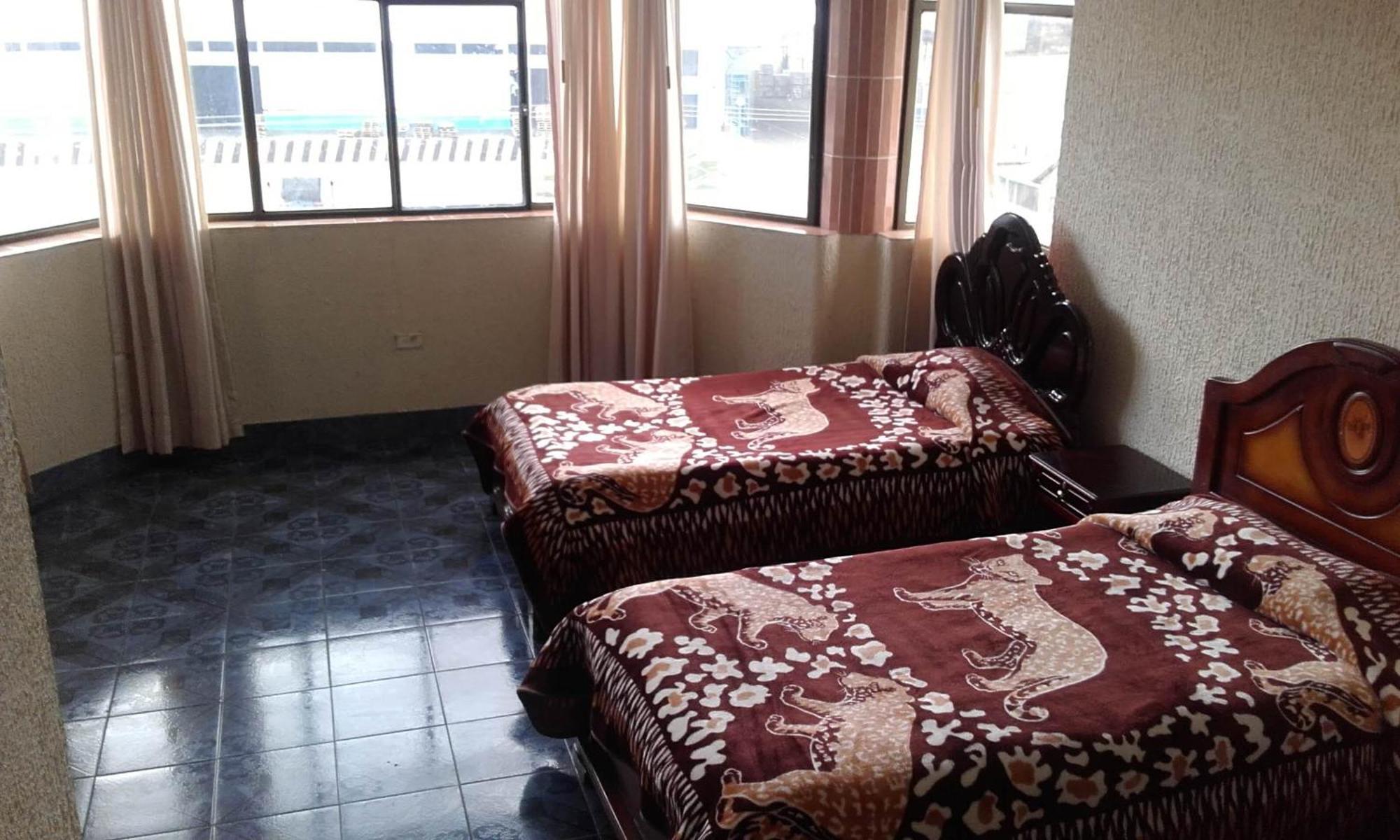 Hostal Lesly Salome Tulcán Extérieur photo